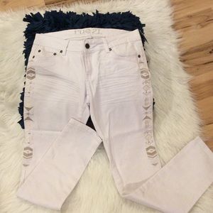 White Jeans Embroidered Denim Skinny Leg Women 5 6
